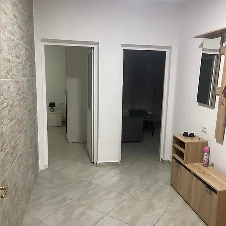 Vlora Apartment * فلورا